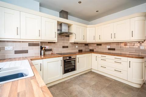 undefined, 42 Tyninghame Avenue, Tettenhall, Wolverhampton, WV6 9PW