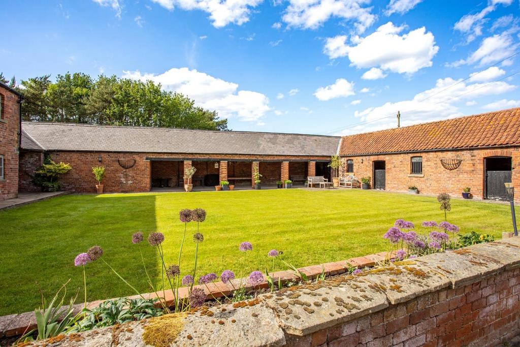 Riggs Farm Externals-M94 A8279.jpg