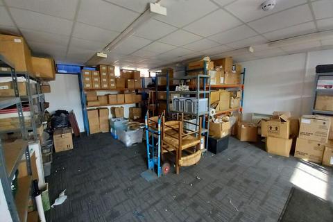 Industrial development to rent, Suttons Business Park Reading RG1 1AZ