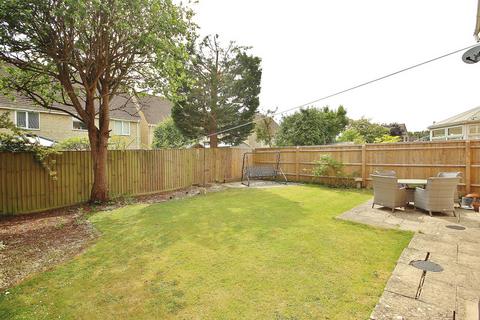 23 Chedworth Drive, Witney, OX28 5FS