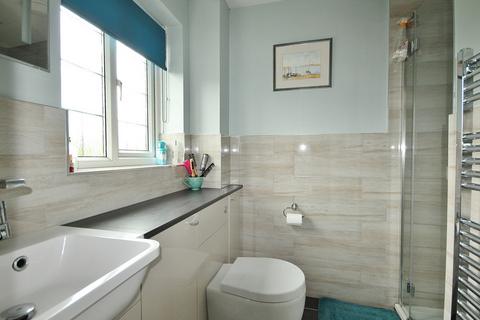 23 Chedworth Drive, Witney, OX28 5FS
