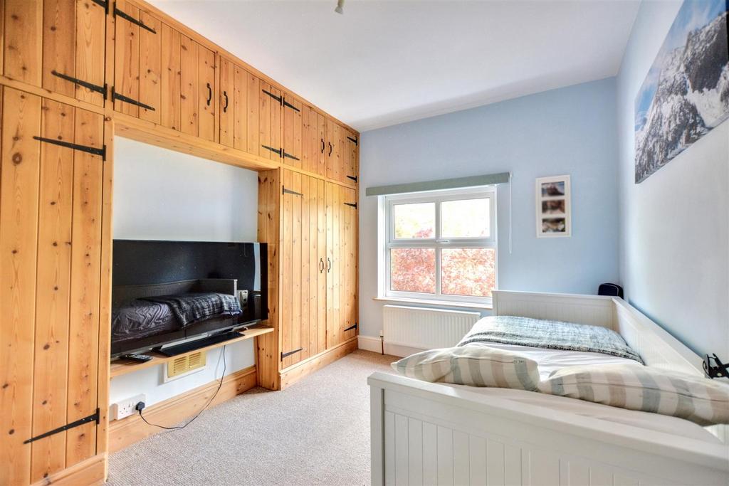 Bedroom 2 1.jpeg