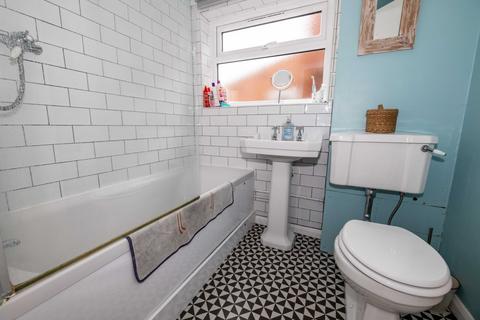 2 bedroom flat to rent, Cockering Road, Canterbury, Kent, CT1