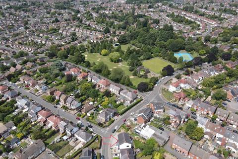 4 bedroom detached house for sale, Mill Hill Road, nr Hollycroft Park. Hinckley