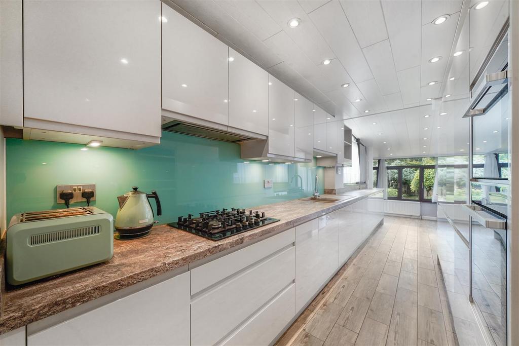 136 Cavendish Avenue - yr Hgkyqst BWJPMaq TFfb.jpg