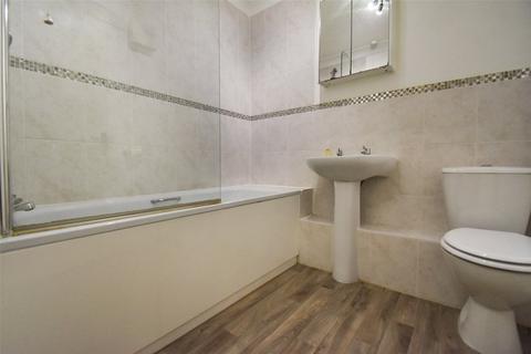 2 bedroom apartment for sale, Newport Road, Hampshire GU12