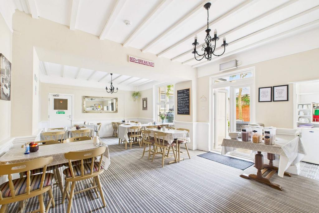 Guest dining room