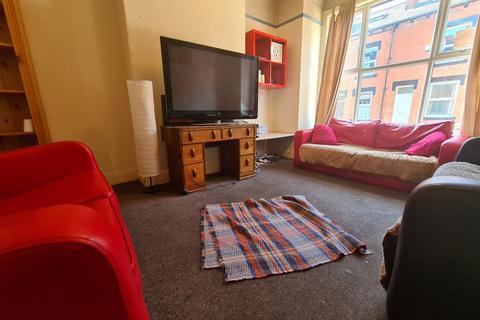 4 bedroom house to rent, Welton Mount, Leeds LS6