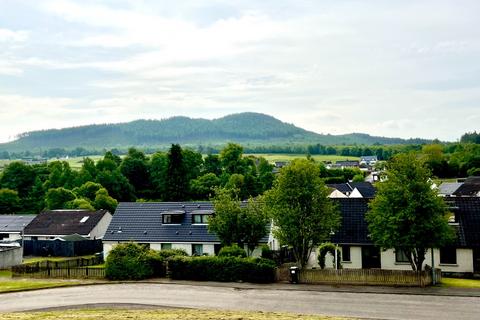 3 bedroom terraced house to rent, Cromartie Drive, Strathpeffer, IV14