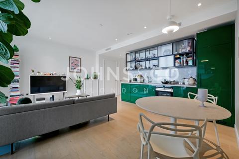 1 bedroom apartment for sale, Wardian, West Tower, London, E14