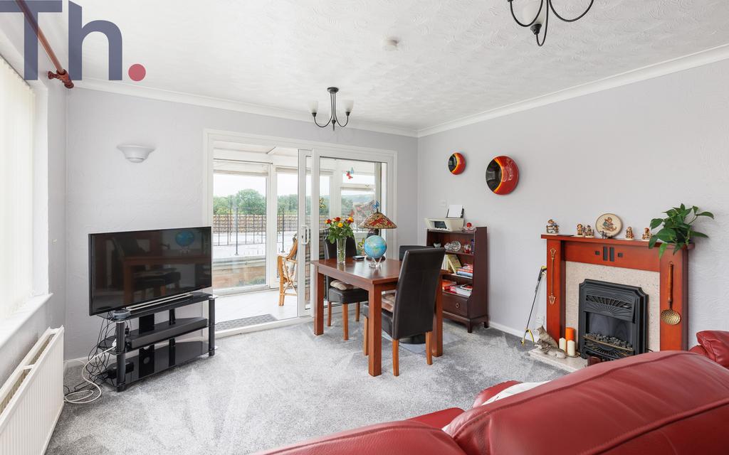 Lounge & Conservatory