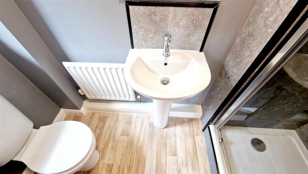 En Suite Shower Room