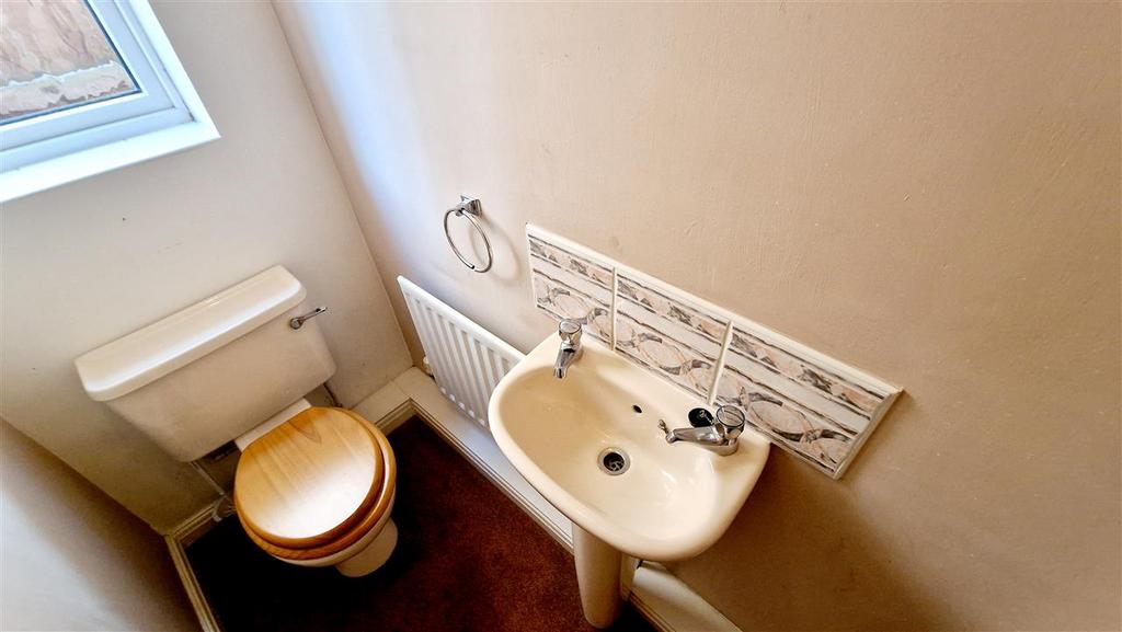 Cloakroom / WC