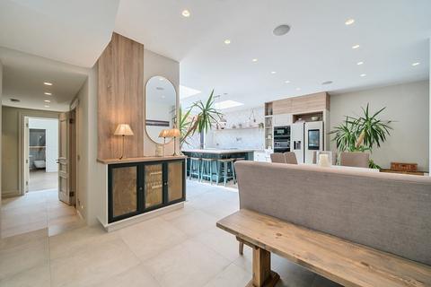 34 Jasmine Grove, London, SE20 8JW