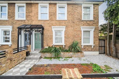 34 Jasmine Grove, London, SE20 8JW