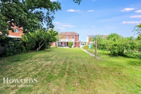 4 bedroom detached house for sale, Main Road, Rollesby