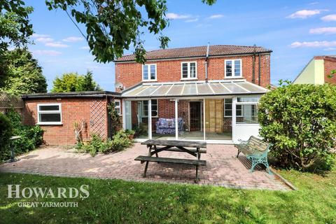 4 bedroom detached house for sale, Main Road, Rollesby