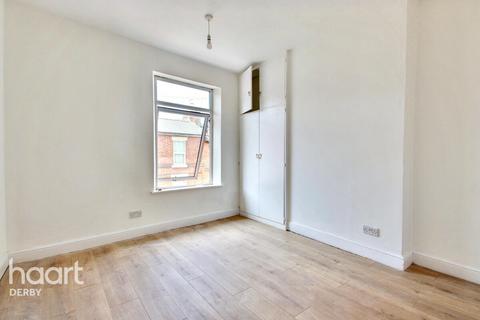 2 bedroom end of terrace house to rent, Olive Street, DERBY