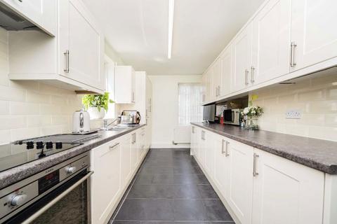 2 bedroom flat for sale, Horn Lane, London W3