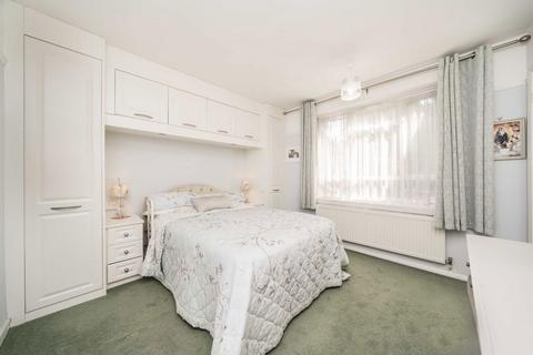 2 bedroom flat for sale, Horn Lane, London W3