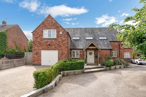 4 bedroom detached house for sale, Brookside, Leicester LE7