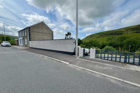 undefined, Porth CF39
