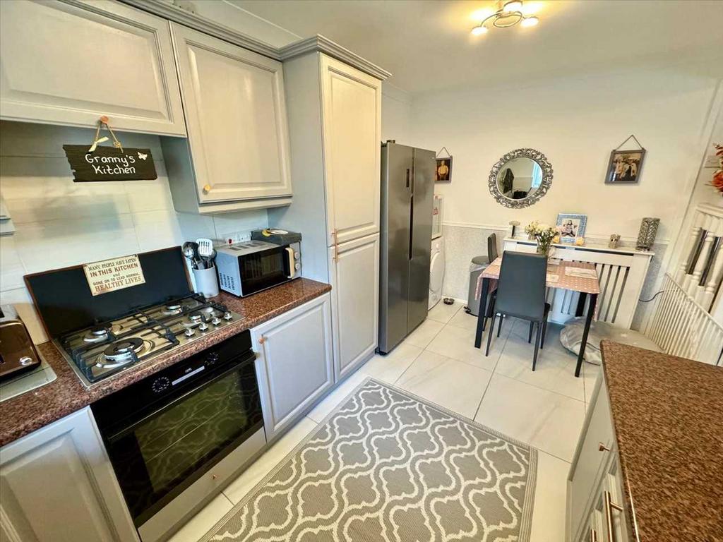 Kitchen (Lower
