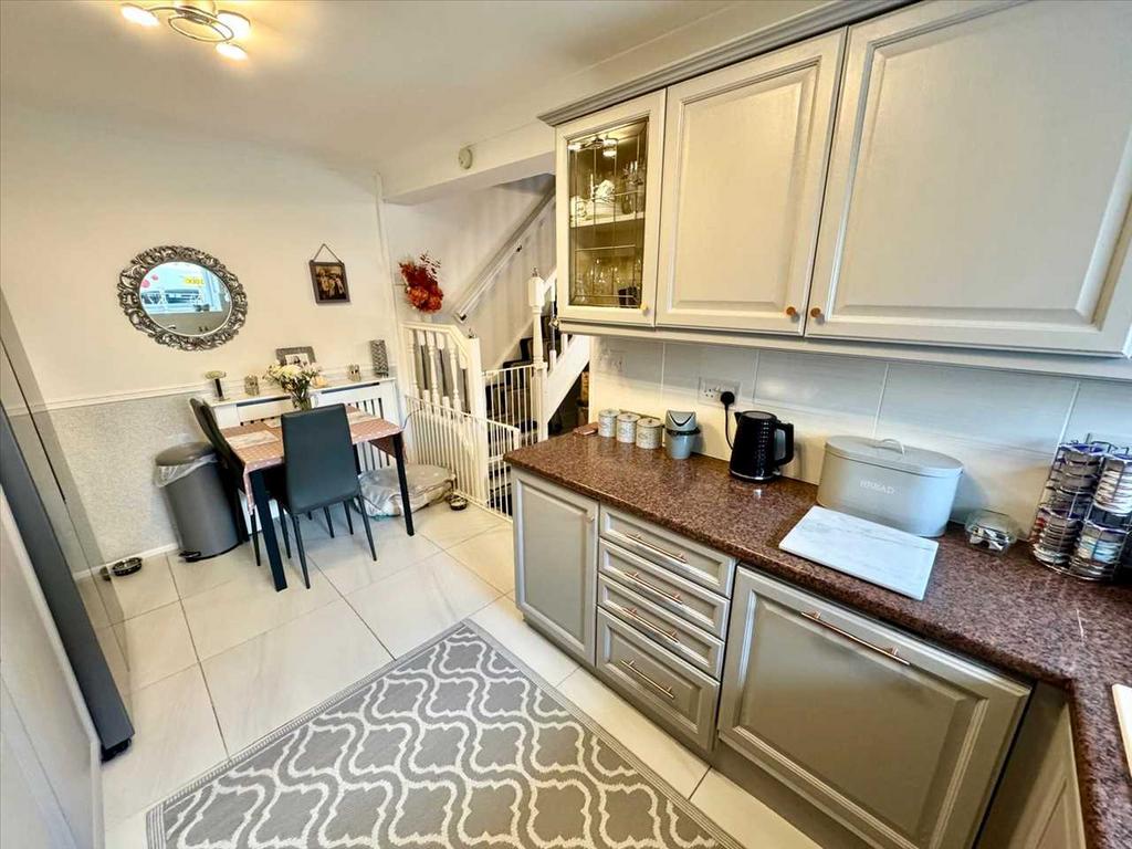 Kitchen (Lower