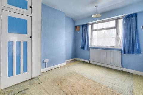 6 Leven Way, Hayes, UB3 2SR