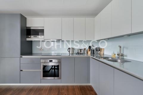 3 bedroom apartment for sale, Maine Tower, Harbour Way E14