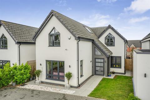 4 bedroom detached house for sale, Boughton Hill Gardens, Northampton