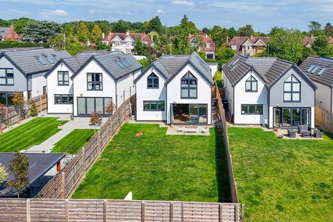 4 bedroom detached house for sale, Boughton Hill Gardens, Northampton