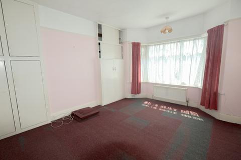 3 bedroom semi-detached house for sale, Great potential ! Heysham Road, Southampton