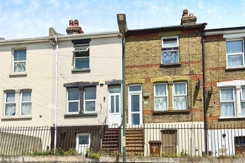 2 bedroom terraced house to rent, Upper Luton Road, Kent ME5
