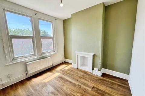 2 bedroom terraced house to rent, Upper Luton Road, Kent ME5