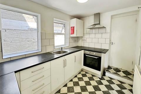 2 bedroom terraced house to rent, Upper Luton Road, Kent ME5
