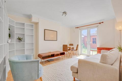 2 bedroom ground floor flat to rent, Crowther Avenue, London TW8