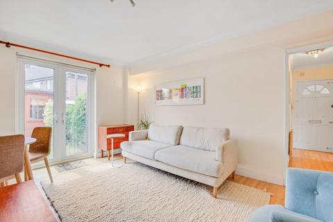 2 bedroom ground floor flat to rent, Crowther Avenue, London TW8