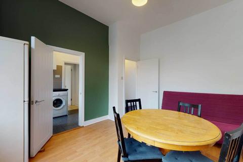 2 bedroom flat to rent, Upper Tooting Road, London SW17