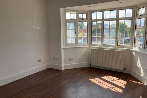 4 bedroom detached house to rent, The Vale, Golders Green