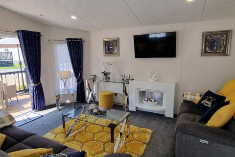 undefined, Two Bed Private Sale Delta Langford (40x13) 2019 Woodlands Lodge Retreat, New Quay SA45
