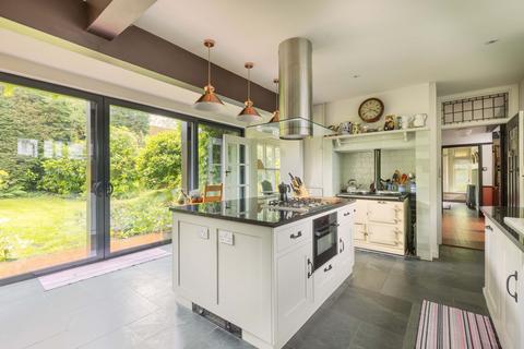 4 bedroom detached house for sale, Beacon Gardens, Crowborough, TN6