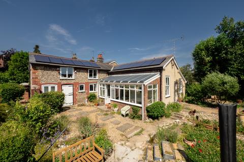 2 bedroom house for sale