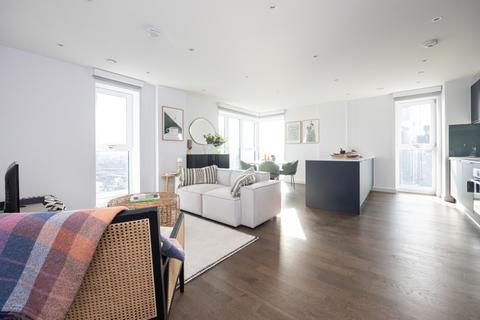 Novella New Bailey, Salford M3