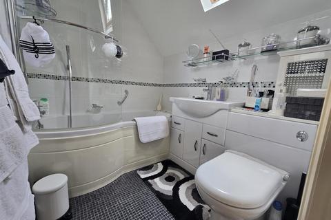 10 Cherry Tree Gardens, Tiverton, EX16 6ST