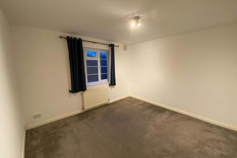 2 bedroom flat to rent, 2 Bedroom Flat – Beverley Court , Western Road, N2
