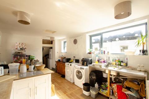 4 bedroom maisonette for sale, 54a Fore Street, Bodmin, Cornwall, PL31