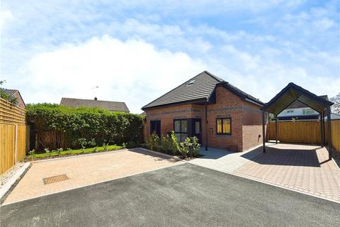 3 bedroom detached house for sale, Botley Road, Romsey, Hampshire