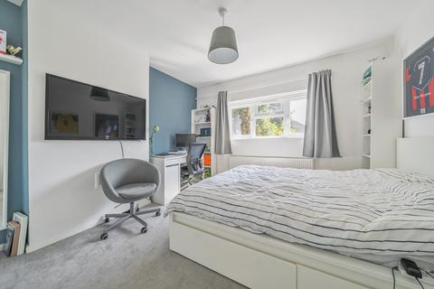 62 Barnfield Gardens, Kingston Upon Thames, KT2 5RJ