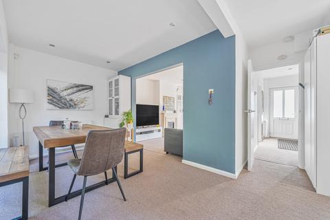 62 Barnfield Gardens, Kingston Upon Thames, KT2 5RJ